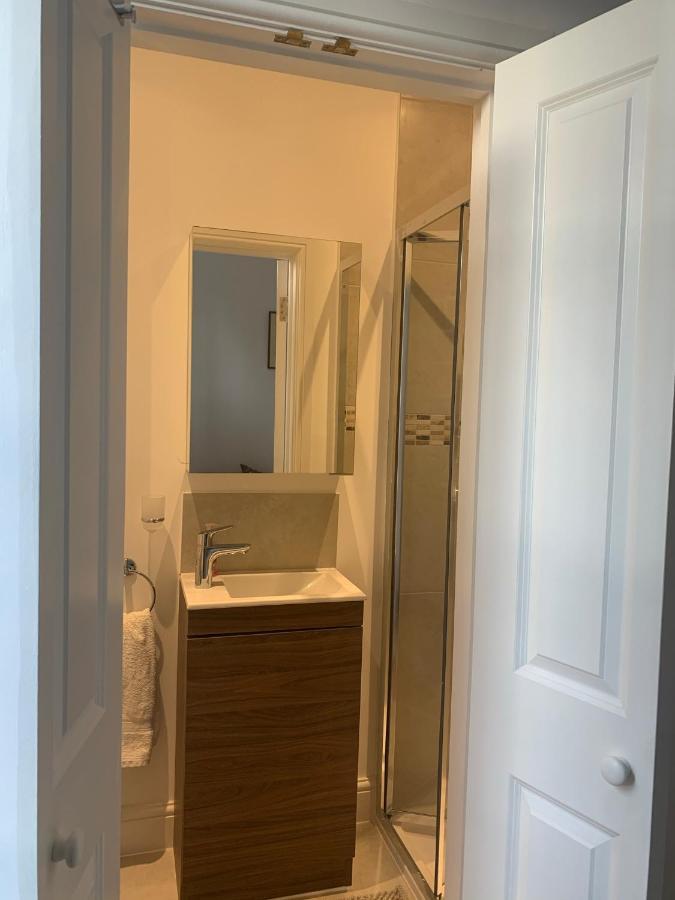Beautiful One Bedroom Flat In The Heart Of Notting Hill Gate London Exterior foto