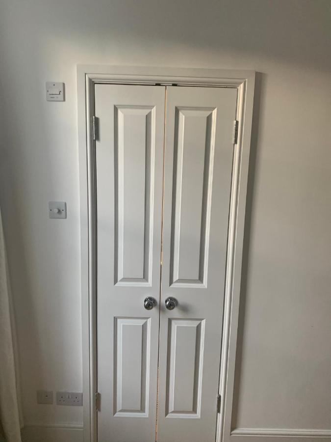 Beautiful One Bedroom Flat In The Heart Of Notting Hill Gate London Exterior foto